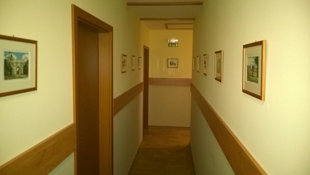 Penzion Toscana Lanzhot Bagian luar foto