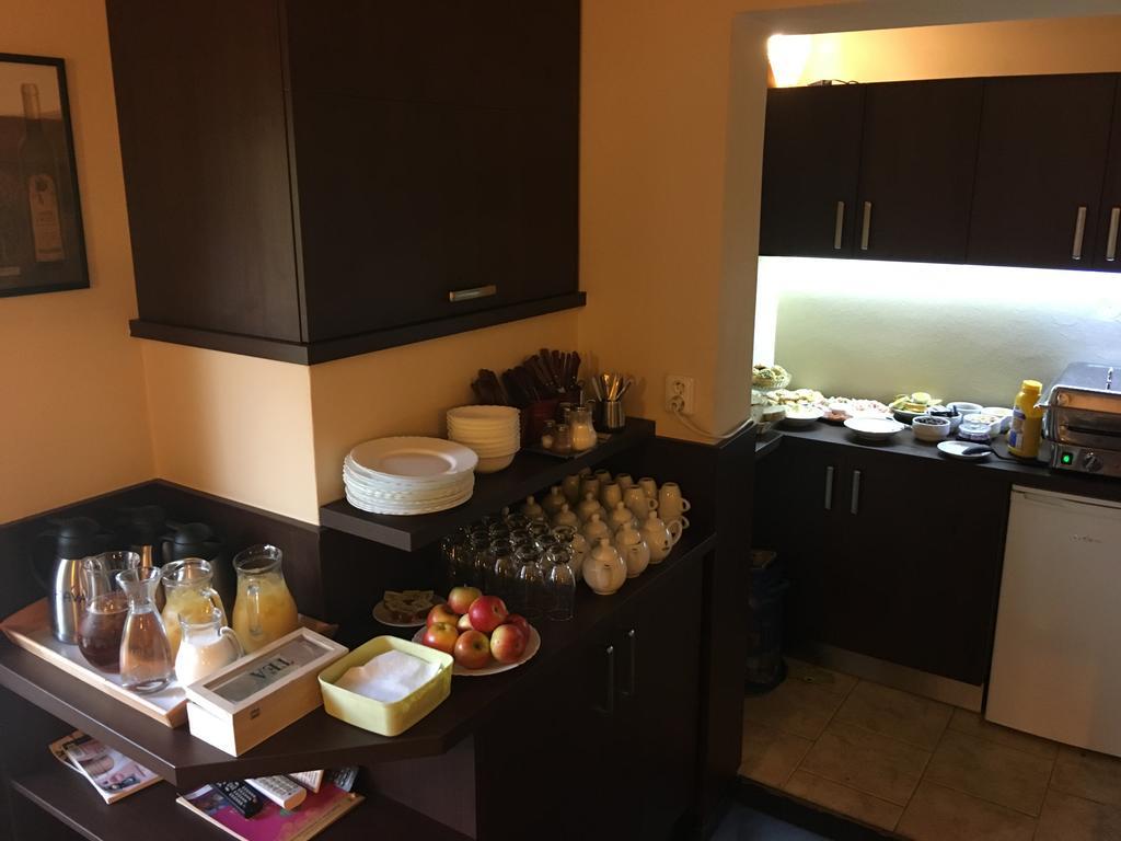 Penzion Toscana Lanzhot Bagian luar foto